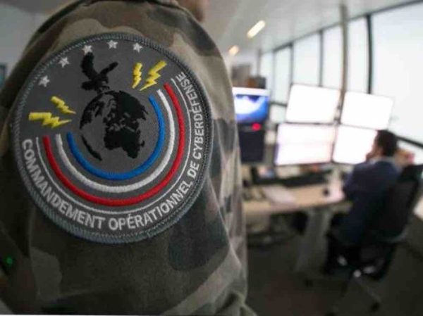 L’opération «Cyber en gare» lancée mercredi pour sensibiliser le grand public aux risques liés à internet, comme la fraude ou le cyberharcèlement
