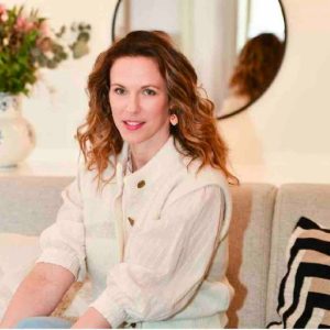 RMC Story : Lorie Pester, incarnante de la nouvelle collection de documentaires «Brisons le tabou !»