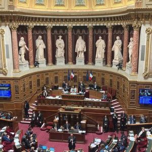 Le Sénat se lance lundi dans l’examen d’une proposition de loi sur l’audiovisuel