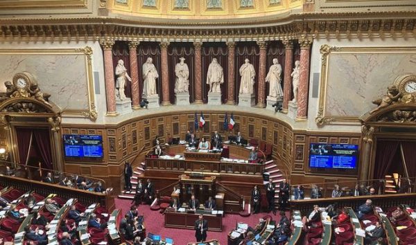 Le Sénat se lance lundi dans l’examen d’une proposition de loi sur l’audiovisuel