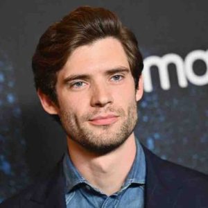 La star montante américaine David Corenswet sera le prochain acteur à revêtir la cape rouge de Superman