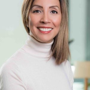«CB News» : Fouzia Kamal (ex. Havas) succède à Frédéric Roy à la direction de la rédaction