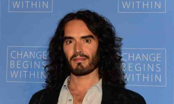 Accusations de viols contre Russell Brand: ses anciens employeurs la BBC, Channel 4 et la société de production Banijay UK vont enquêter en interne
