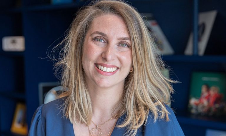 A. LELOUP (Deezer) : « À l’avenir, nous souhaitons renforcer l’aspect social et communautaire de notre plateforme »