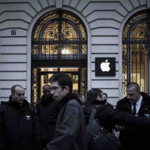 Apple: les magasins français appellent à la grève vendredi et samedi pour le lancement de l’iPhone 15
