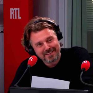 Après avoir été «l’humoriste le plus à droite de France Inter», Alex Vizorek va devenir «l’humoriste le plus à gauche de RTL»