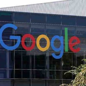 Procès contre Google: le PDG de Microsoft fustige la «domination» du moteur de recherche