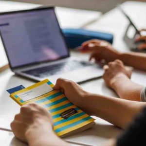L’Unesco appelle les gouvernements à «rapidement réglementer» l’usage de l’intelligence artificielle à l’école