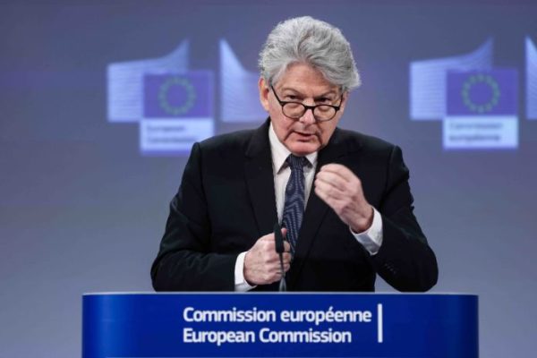 UE: le commissaire européen Thierry Breton demande à Apple d’ouvrir ses produits aux applications concurrentes