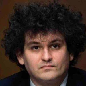 Sam Bankman-Fried, superstar déchue des cryptomonnaies, condamné à 25 ans de prison