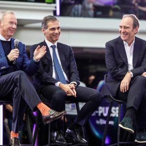 Xavier Niel et Rodolphe Saadé lancent Kyutai, laboratoire IA 