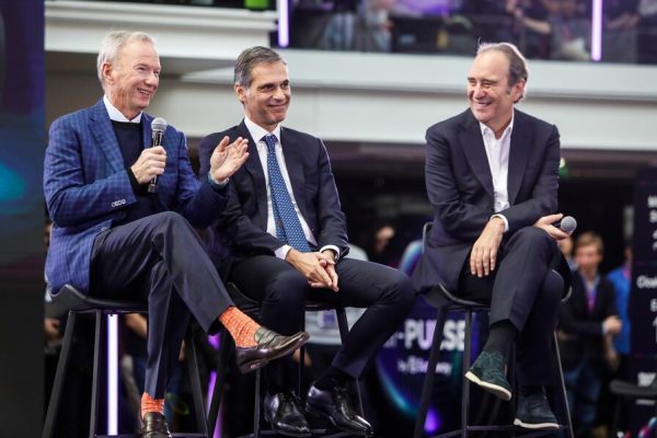 Xavier Niel et Rodolphe Saadé lancent Kyutai, laboratoire IA 