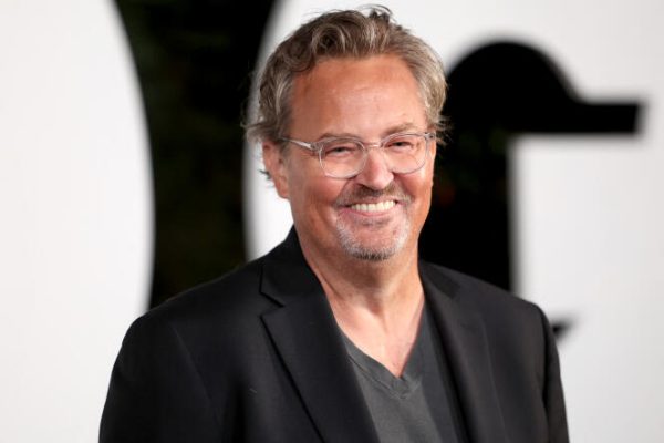 «Friends»: Aniston, Schwimmer et Kudrow rendent à leur tour hommage à Matthew Perry
