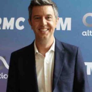 BFMTV : Maxime Switek prendra en janvier les rênes de la matinale en remplacement de Bruce Toussaint