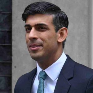 Le Premier ministre britannique Rishi Sunak rassemble politiques et stars de la tech pour le 2ème jour du sommet sur l’IA