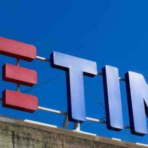Telecom Italia: le géant français des médias Vivendi utilisera tous «les moyens légaux» pour «contester» la cession du réseau