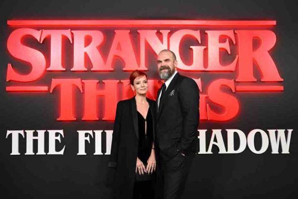 Après avoir séduit des millions de téléspectateurs sur Netflix, la série fantastique «Stranger Things» adaptée au théâtre à Londres