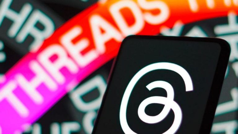 Le groupe Meta lance dans l’Union Européenne son réseau social Threads, rival direct de X (ex-Twitter)