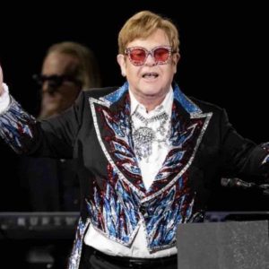 Emmy Awards: le musicien britannique de légende Elton John entre dans le club très fermé des «EGOT»