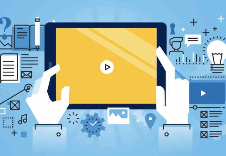 Le temps passé à regarder des contenus vidéo a atteint 4h37 par jour en moyenne pour les Français en 2023