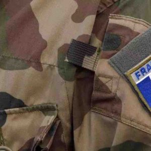 Trois journalistes de Radio France et Disclose échappent à une mise en examen après leur enquête sur des soupçons de favoritisme dans l’armée