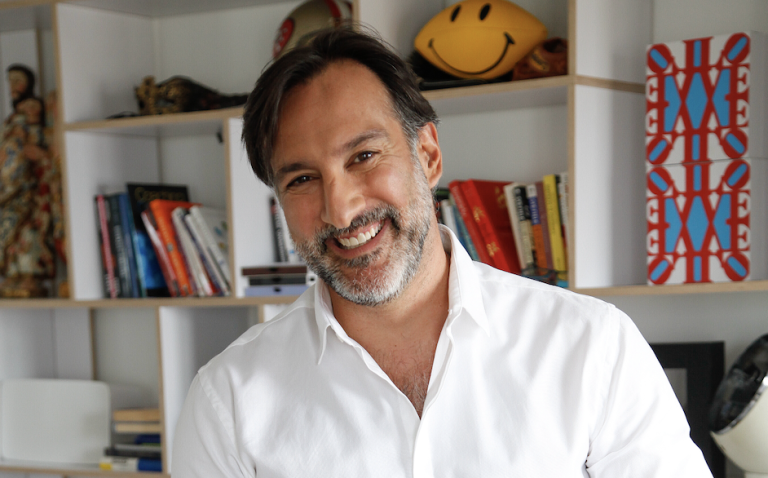 B. HENRIQUET (Warner Bros) : « L’école à remonter le temps» : 9 camions de décors nécessaires »