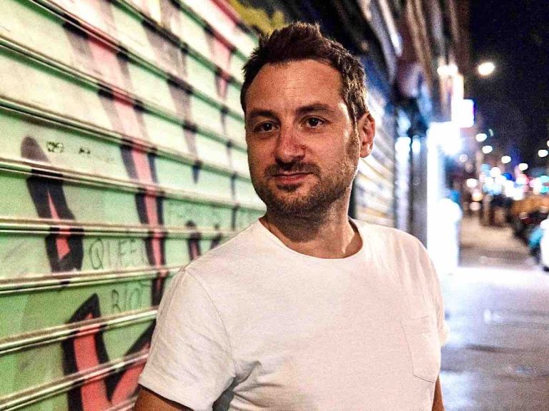 Federation Studios et Ananey Studios (Paramount) produisent le nouveau documentaire d’investigation de Benoît Bringer, «Forever Shattered» (titre provisoire)