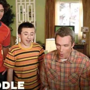 NRJ 12 : 4ème chaîne nationale et leader TNT auprès des FRDA-50 et des 25-49 ans dimanche avec «The Middle»