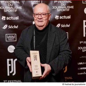 RMC : Jean Resseguié, journaliste RMC, remporte le prix «Grande voix du sport»