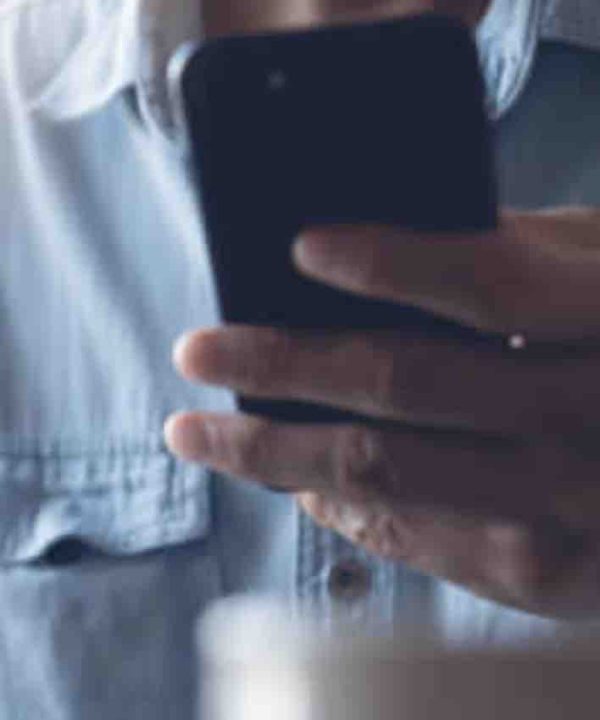 USA : la FCC interdit les appels automatisés avec des voix générées par IA pour contrer les arnaques