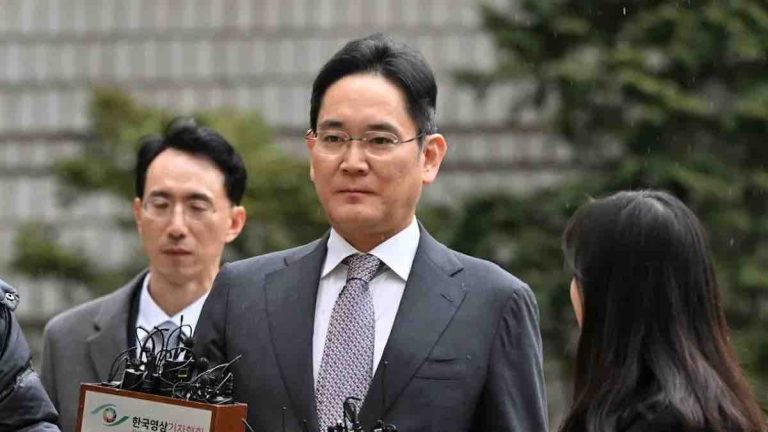 Un tribunal sud coréen acquitte l’héritier et patron du groupe Samsung, dans une affaire de fusion de deux entreprises du groupe en 2015