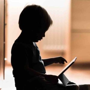 Une consultation pour faire décrocher les jeunes enfants des écrans