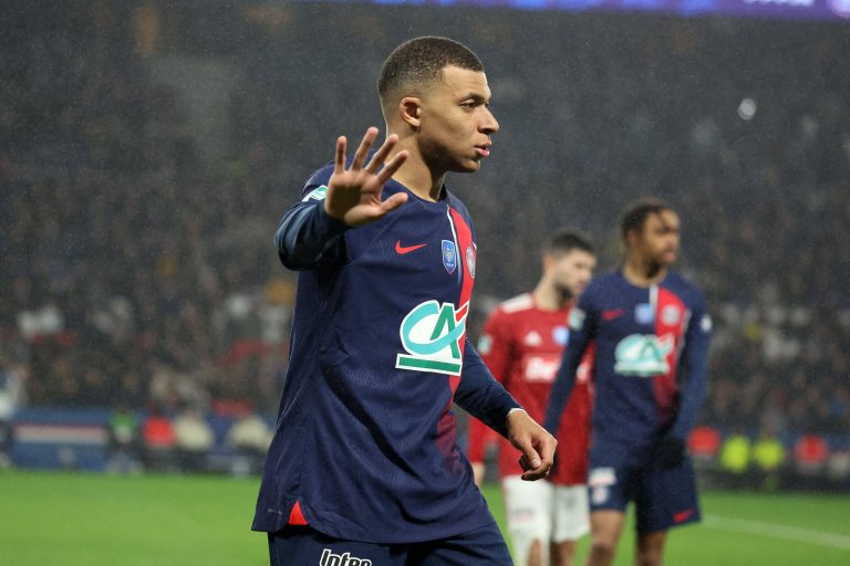 Mbappé quitte le PSG : quel impact sur les négociations des droits TV de la Ligue 1 