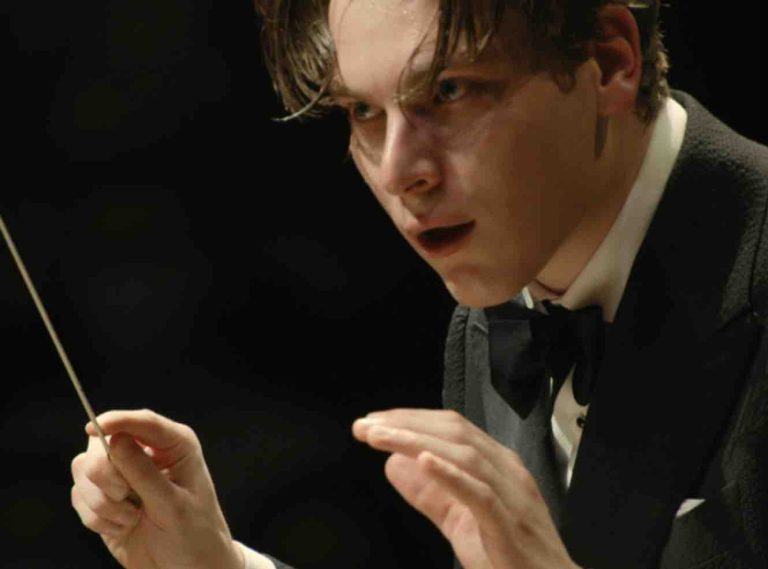 ARTE : le documentaire inédit «Klaus Mäkelä, vers la flamme» dimanche 21 avril à 23h55