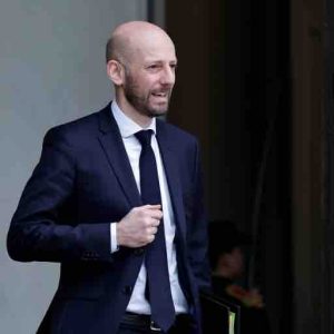Attaques informatiques visant l’État: 800 sites administratifs ciblés, selon le ministre de la Fonction publique Stanislas Guerini