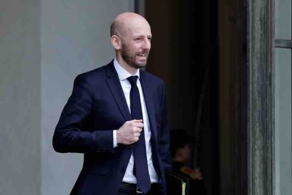 Attaques informatiques visant l’État: 800 sites administratifs ciblés, selon le ministre de la Fonction publique Stanislas Guerini