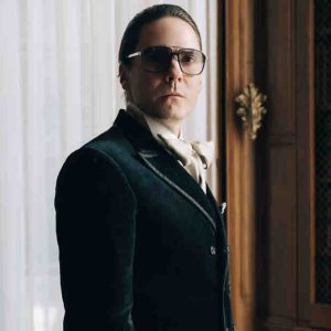 Daniel Brühl : un jeu tout en retenue au service de «Becoming Karl Lagerfeld»