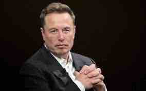Elon Musk promet un supercalculateur d’IA révolutionnaire pour automne 2025 