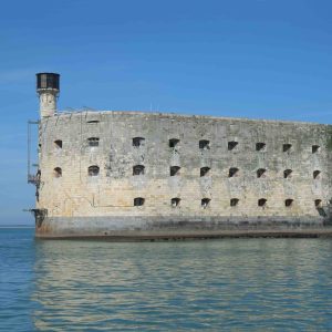 Le Fort Boyard, emblématique édifice militaire devenu décor de télévision, menacé de tomber en ruine