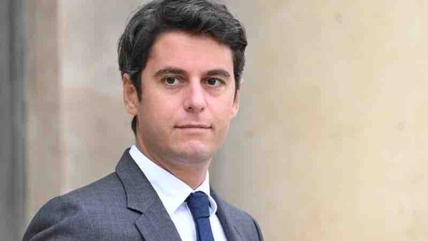 L’IA va «simplifier» le quotidien des Français dans leurs démarches administratives, promet Gabriel Attal