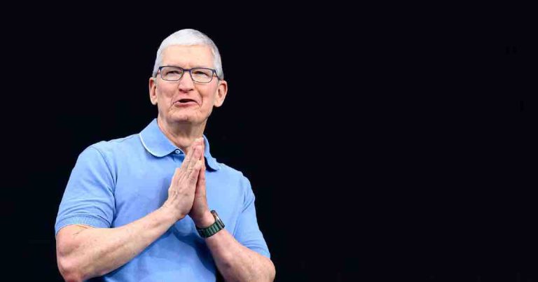 Tim Cook, PDG d’Apple, a rendu visite au président indonésien Joko Widodo pour parler investissements