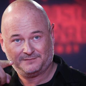NRJ remporte la bataille judiciaire contre Sébastien Cauet : pas d’indemnisation 