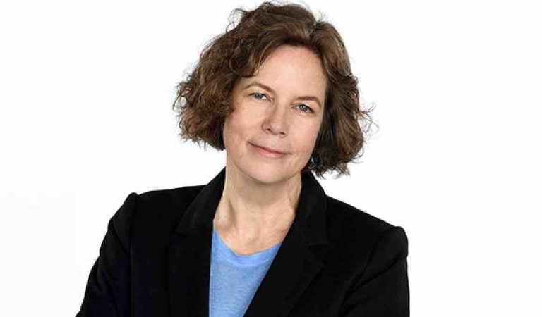 E. DE JONG (France Culture) : «En un an, nous avons progressé de près de 40% chez les moins de 35 ans»