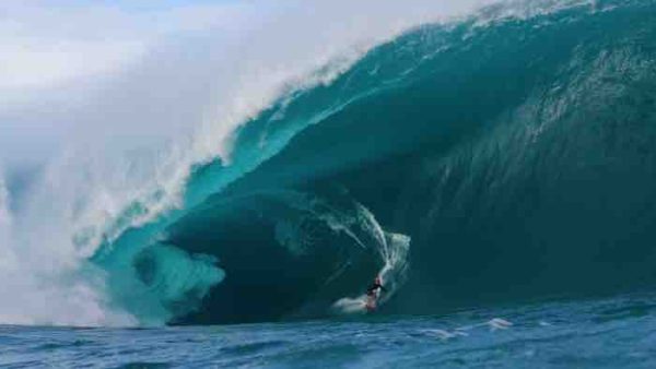 France Télévisions : programmation spéciale surf sur les antennes du pôle Outre-mer