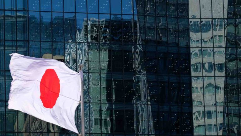 Le Japon adopte une loi pour garantir que les géants de la «tech» Google et Apple donnent accès aux applications tierces pour smartphones