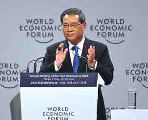 Intelligence artificielle: le Premier ministre chinois appelle à une coopération internationale internationale et à une plus grande ouverture d’esprit