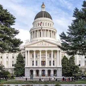 Le Parlement californien adopte une loi pour encadrer les puissants modèles d’intelligence artificielle (IA) générative