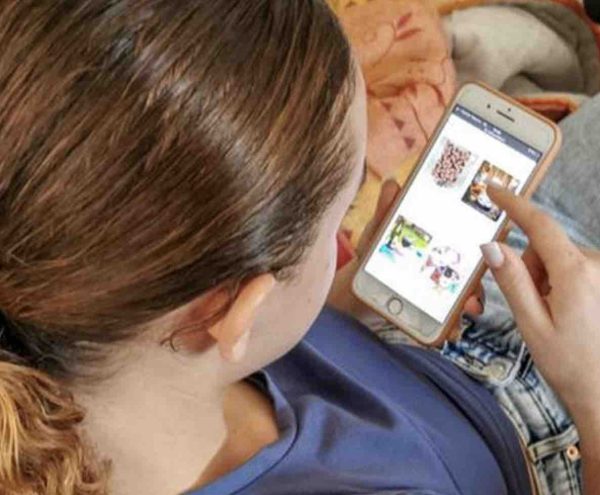 Royaume-Uni: un opérateur mobile recommande aux parents de ne pas acheter de smartphone aux enfants de moins de 11 ans