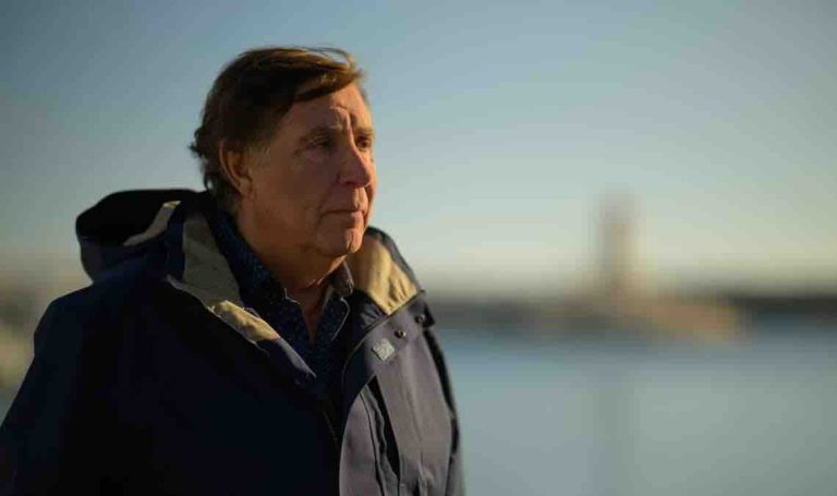 France 3 : Jean-Pierre Foucault troque sa casquette d’animateur pour celle de comédien dans le polar «Meurtres sur la Côte bleue»