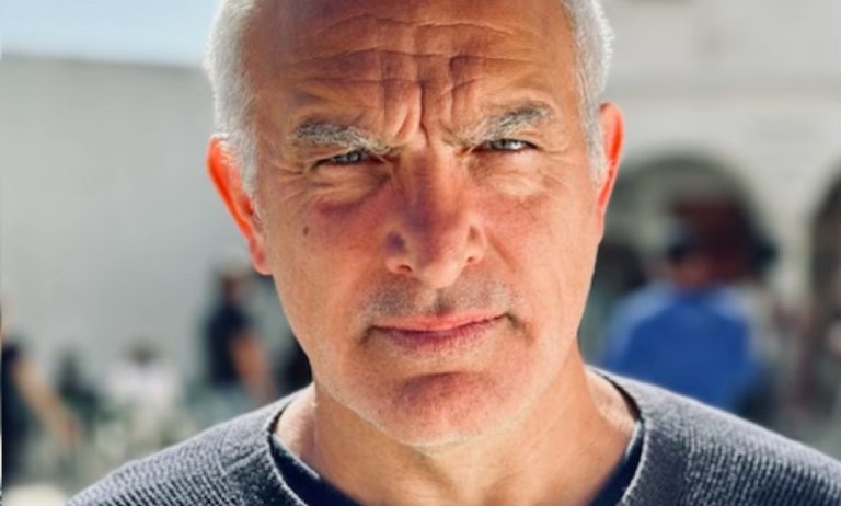 M. DUJARDIN (Le Collectif 64) : «Notre série « Zorro » est un vaudeville d’action unique en son genre»